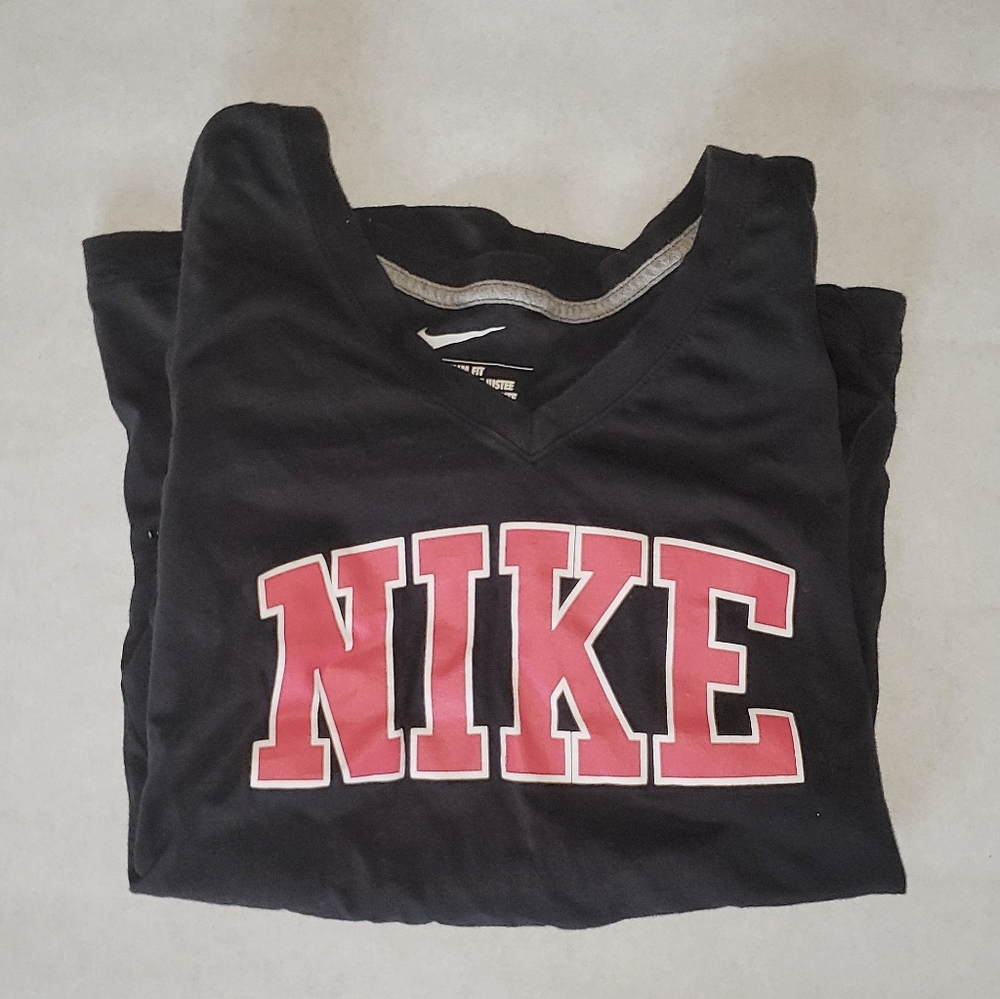 Nike Slim Fit Tee - Picture 2 of 4